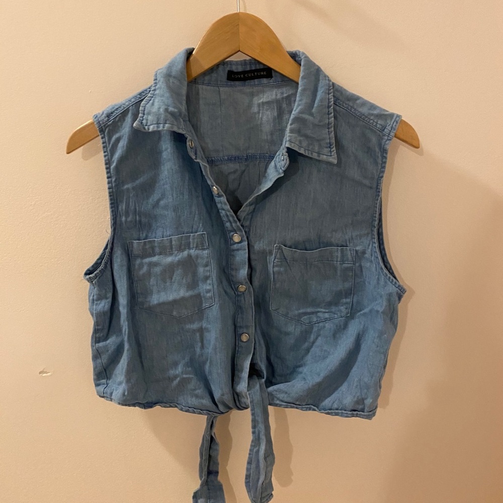 Crop Top with buttons, ties up